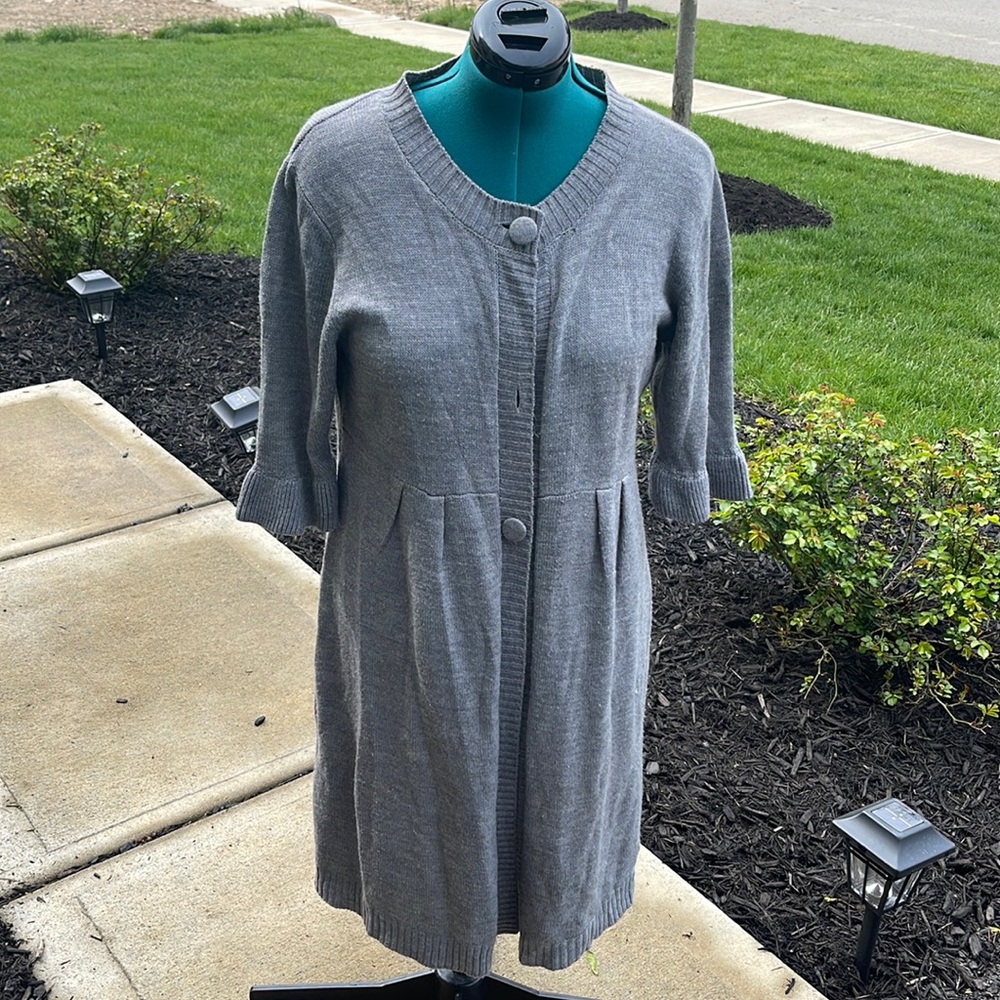 Long gray knitted cardigan